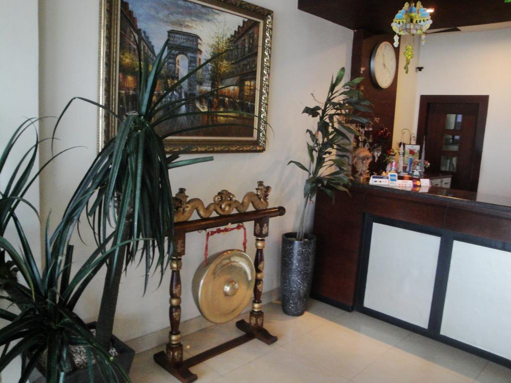 Imperial Hotel Kendari Exterior foto