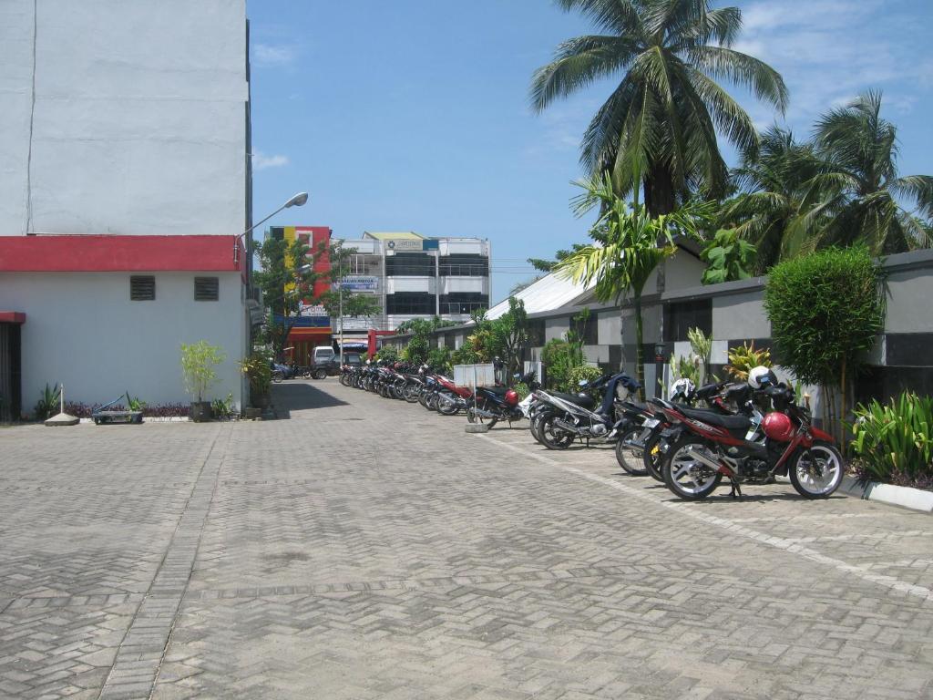 Imperial Hotel Kendari Exterior foto